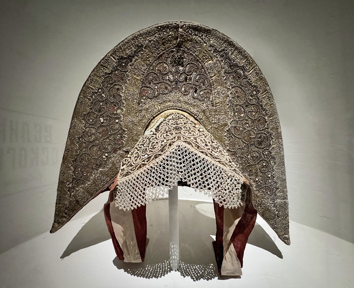 Кокошник с накладным очельем. Нижегородская губерния. XVIII в.