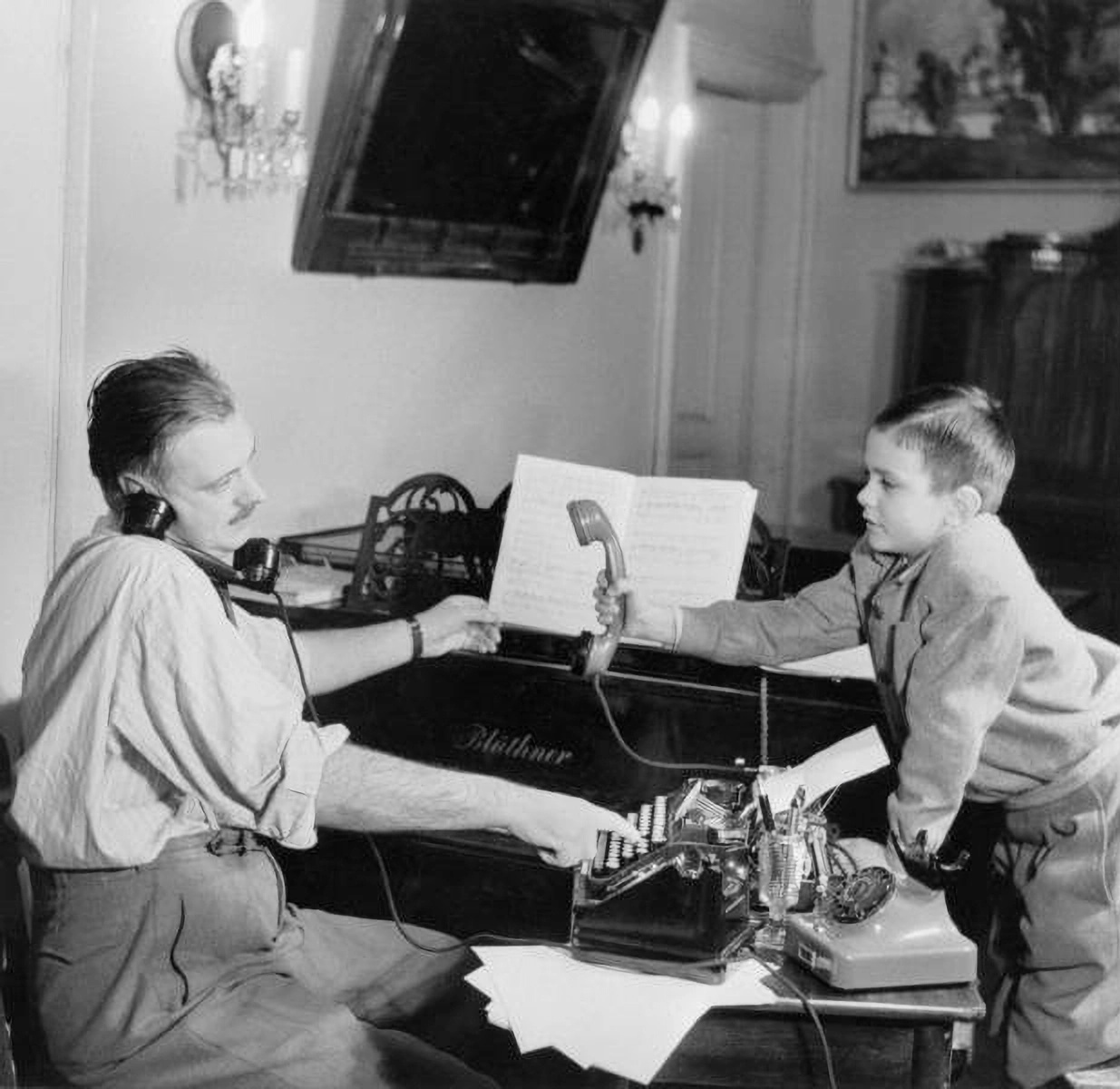 Сергей Владимирович и Никита Сергеевич Михалковы. 1952