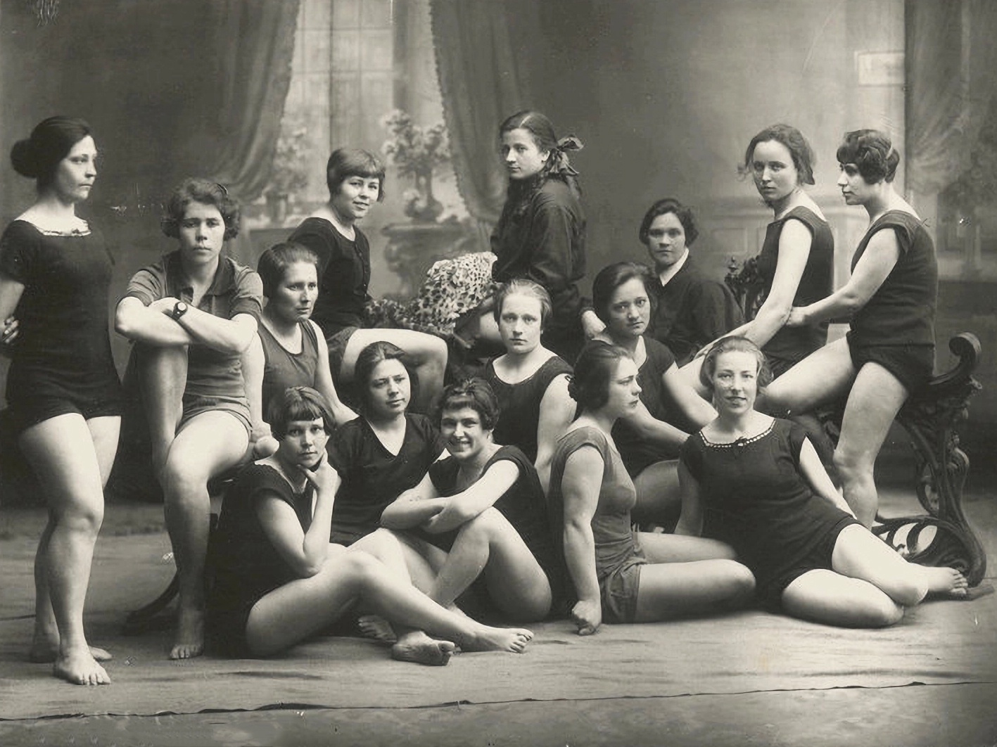 Студентки Института имени Лесгафта. 1930