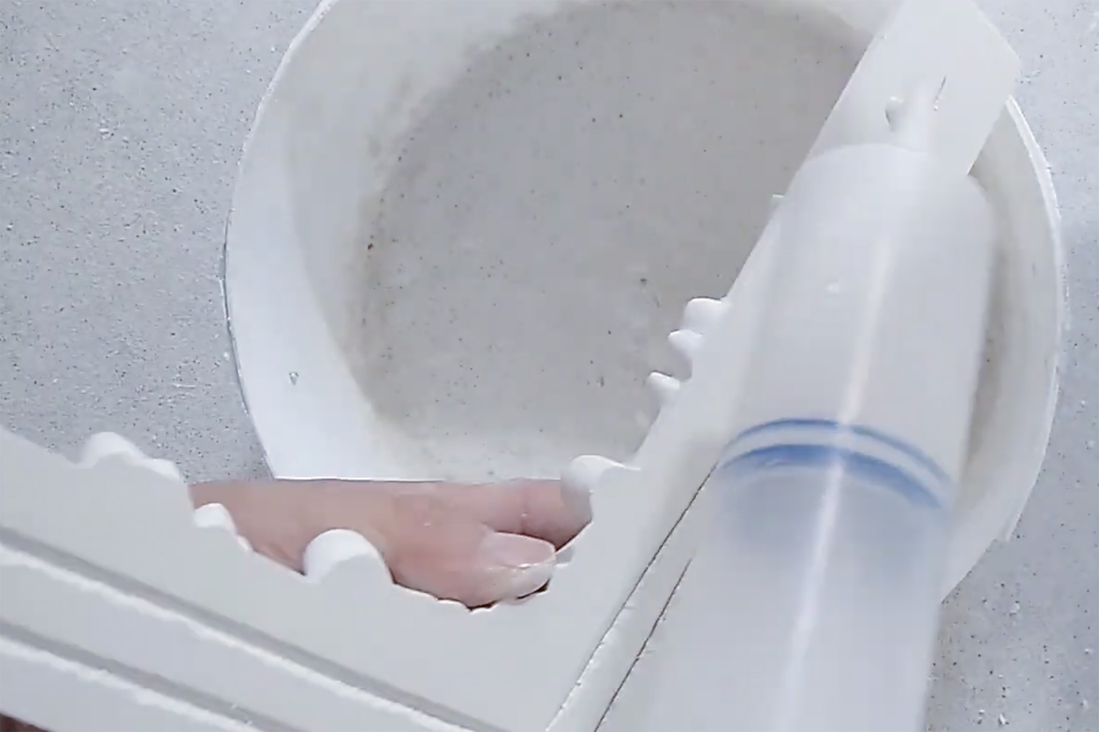 молдинг подготовка к приклеиванию