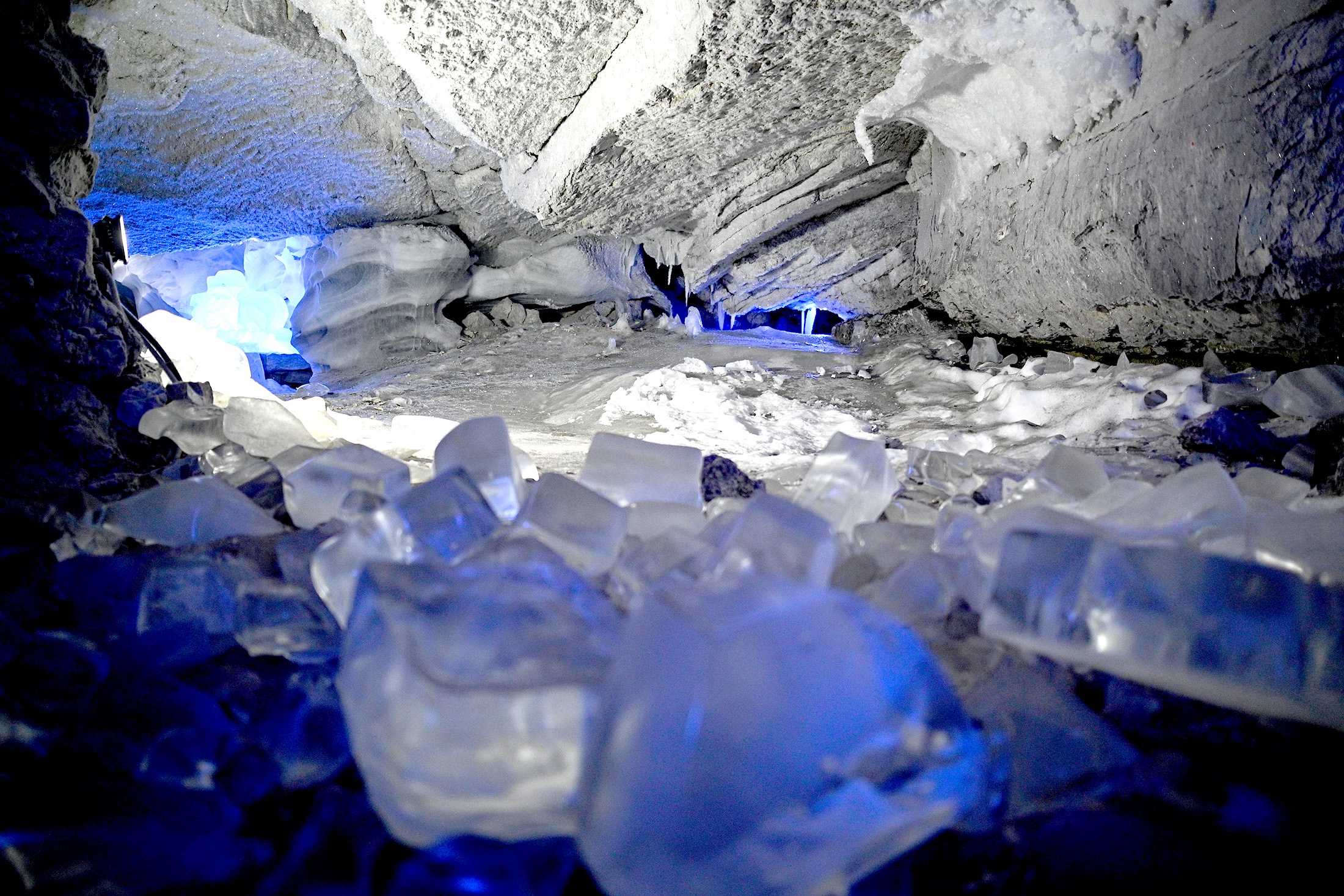 Кунгурская ледяная пещера в селе Филипповка Пермского края.