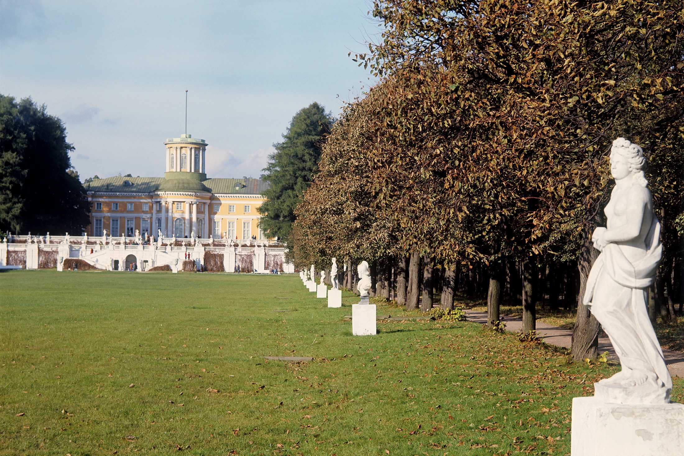 Музей-усадьба "Архангельское".