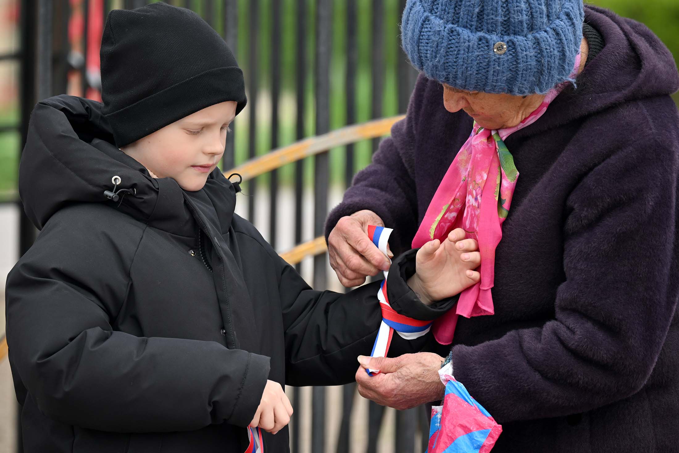 бабушка с внуком