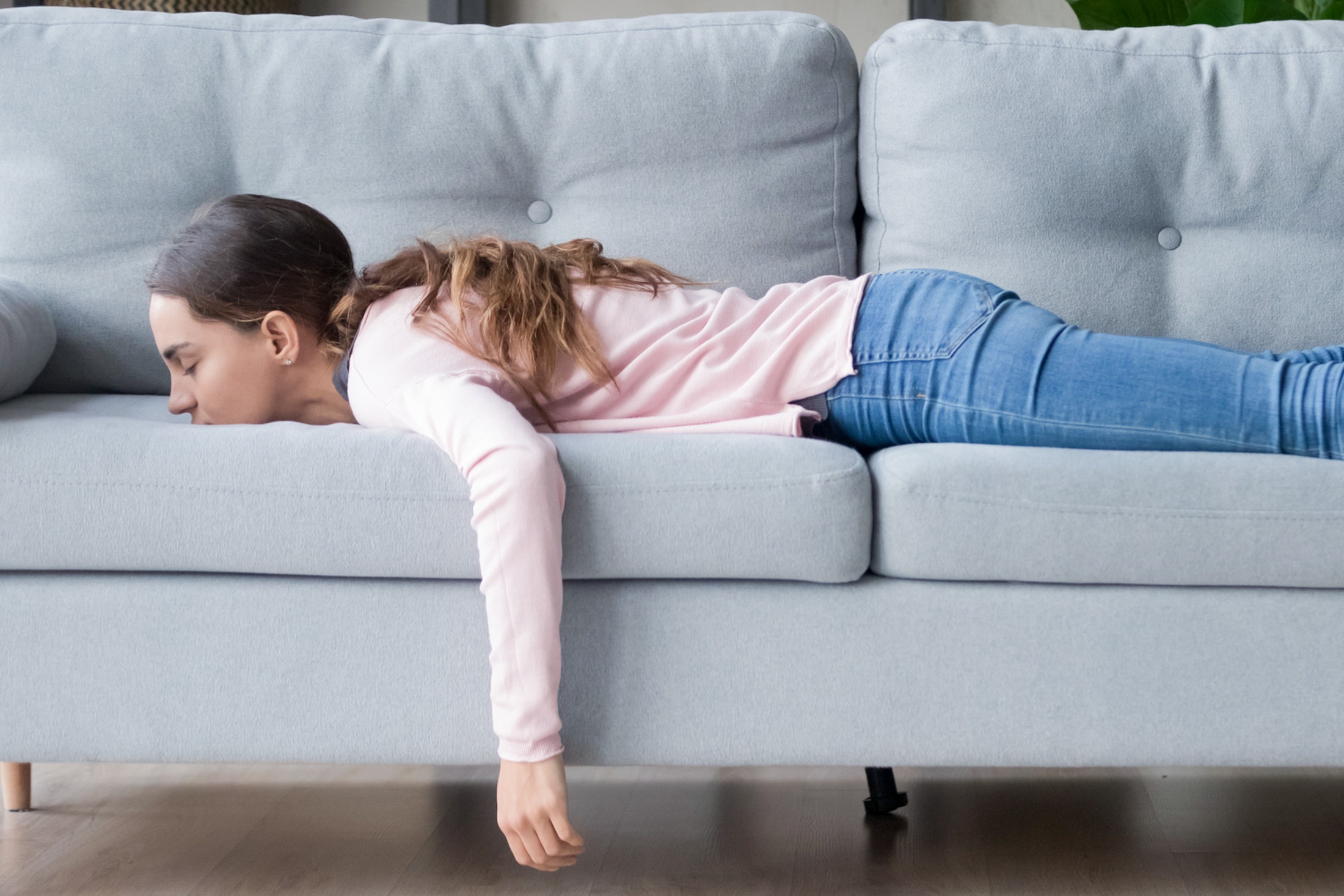 женщина в кровати