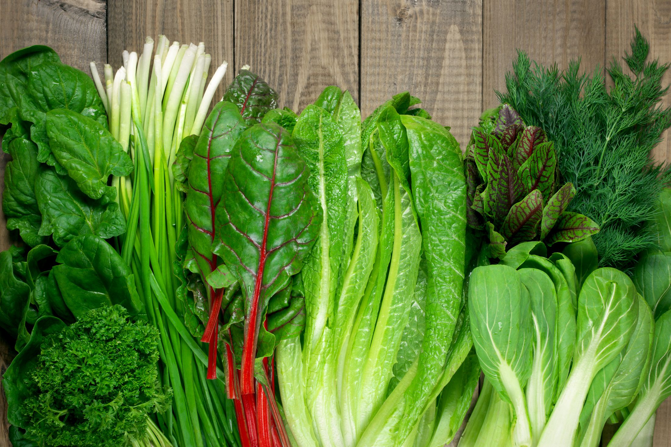 зелень на столе