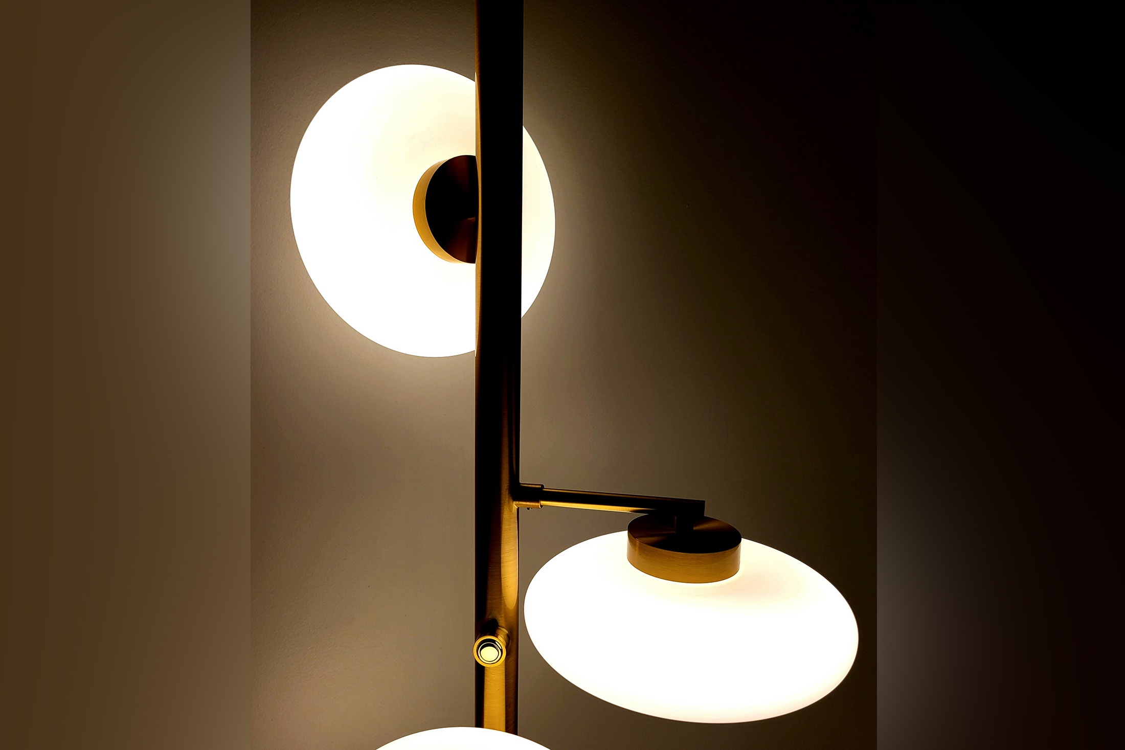 торшер в гостиной