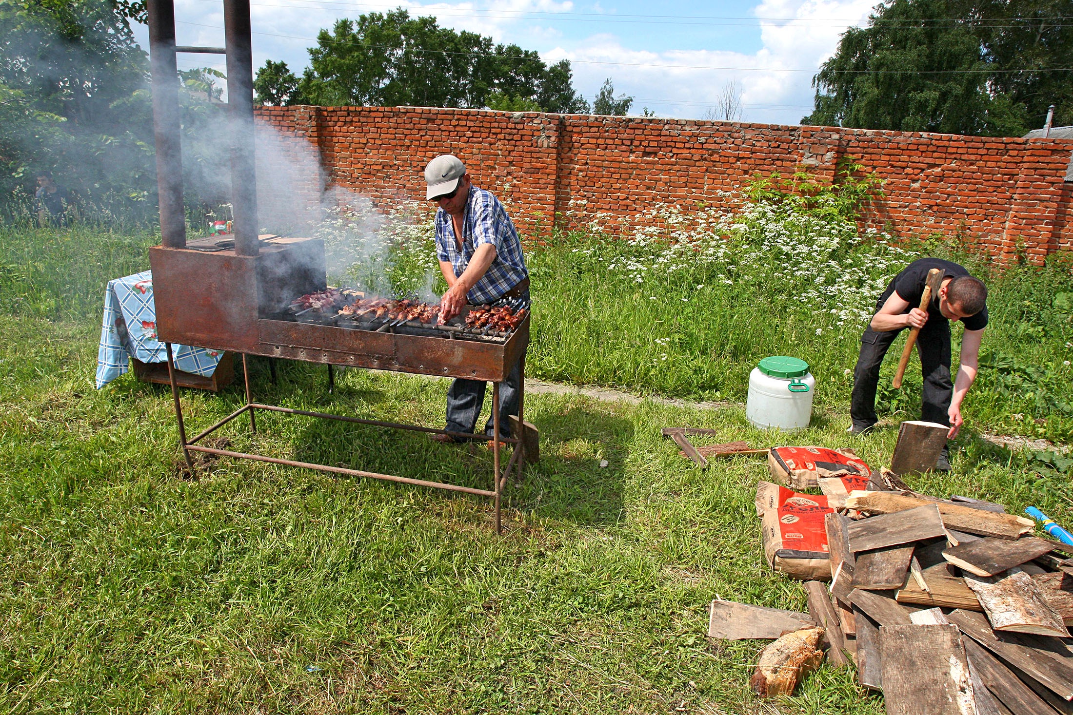 шашлык на мангале