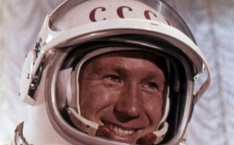 18 марта 1965 года впервые в мире в открытый космос вышел человек, его имя - Алексей Леонов