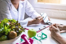 Свежие фрукты и овощи – источник витамина C