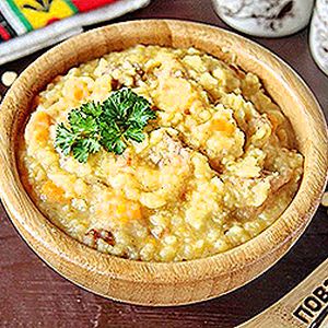 Гороховая каша с солеными огурцами