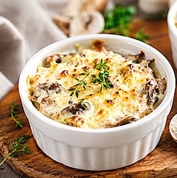 Жюльен с курицей и грибами.