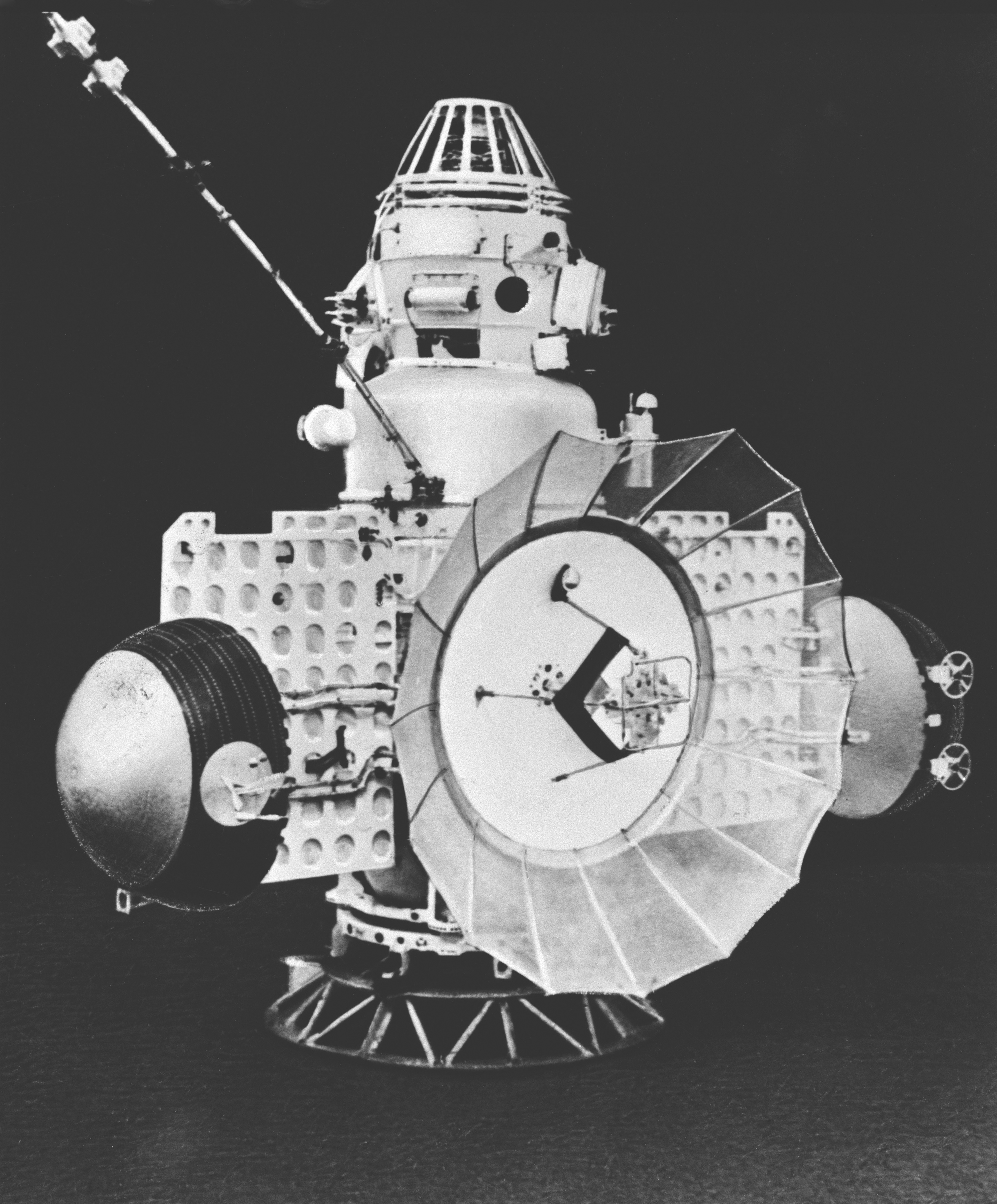 Советская автоматическая межпланетная станция (АМС) "Венера-3"