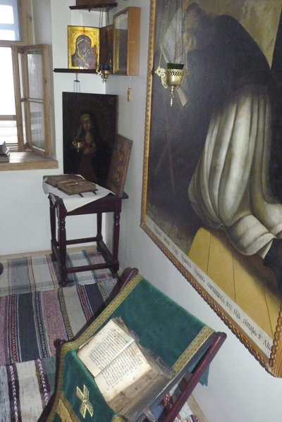 Келья Преподобного Серафима Саровского в мужском монастыре Свято-Успенской Саровской пустыни в Сарове.