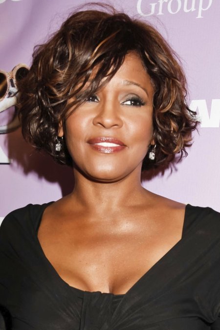 Последнее выступление певицы: импровизированное исполнение "Jesus Loves Me" 9 февраля 2012 года.