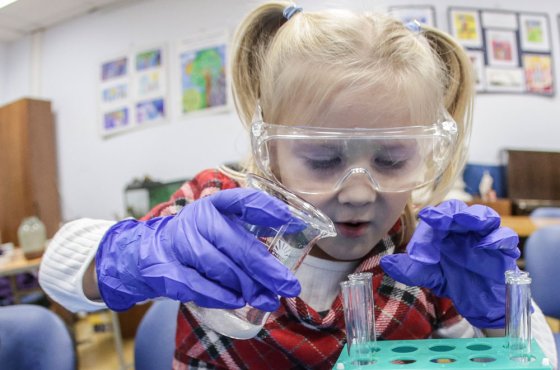 В российских регионах заработают 110 базовых школ РАН