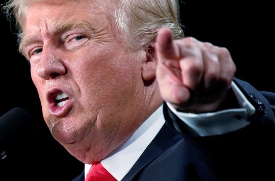 Трамп и медиамагнат Блумберг обменялись оскорблениями в соцсетях