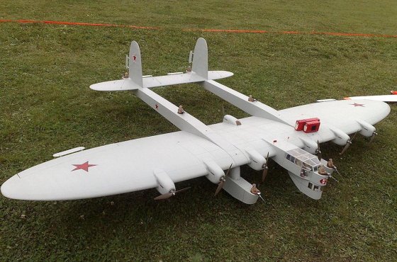 NI оценил советский самолет-гигант К-7