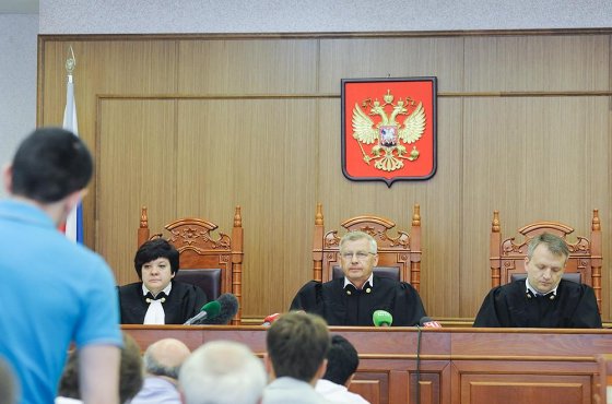 За оскорбление представителей власти осуждены более 10 тысяч человек