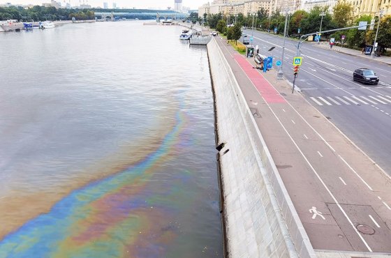 Эксперты выяснили, почему водоемы Московской области периодически становятся разноцветными