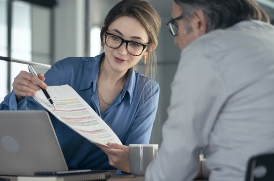 Когда человеку не разрешат открыть счет в банке, объяснил Верховный суд РФ