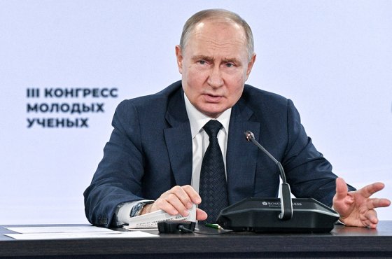 Путин: Россия довольно быстро слезает с технологической иглы Запада