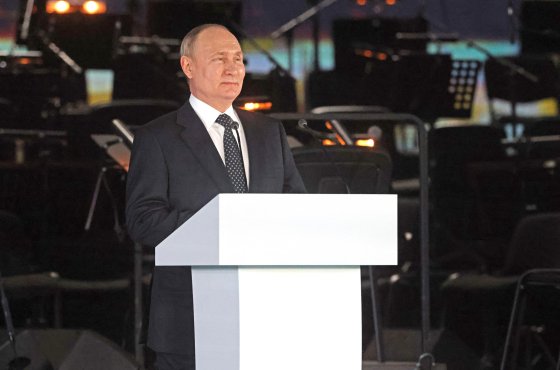 Опрос: 7 из 8 британцев хотели бы видеть Путина в качестве премьера Британии