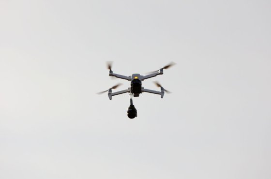 Российские бойцы обманули дрон ВСУ и спасли раненого товарища 