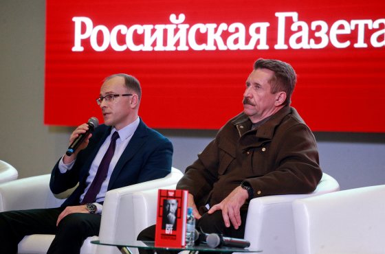 Александр Гасюк и Виктор Бут выступили на ярмарке интеллектуальной литературы non/fictio№26