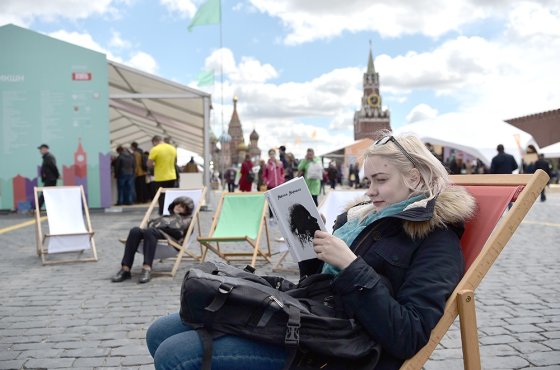 Выбор "РГ": 10 книг, без которых нельзя уйти с фестиваля "Красная площадь"