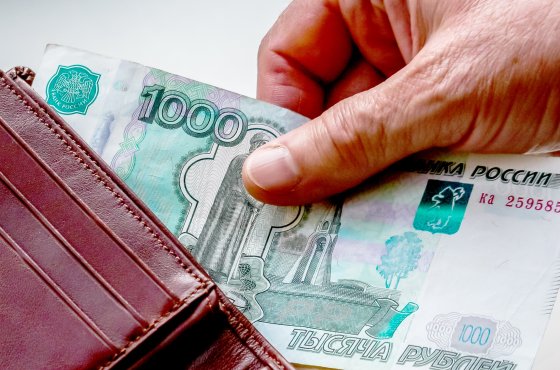 Влияет на всю систему оплаты труда. Что ждать россиянам от повышения МРОТ