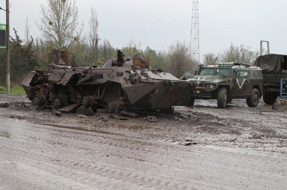 В Харьковской области захвачены бронетранспортер и артиллерийские орудия