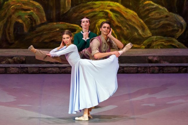 Ғашық ерлі-зайыптылардың таңғы секс