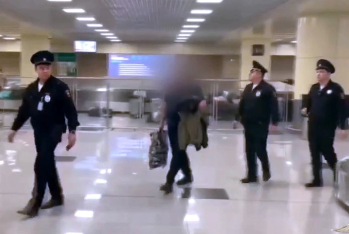 Просвещал и похищал