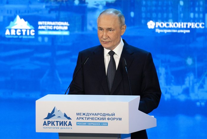 Ледокол Россия