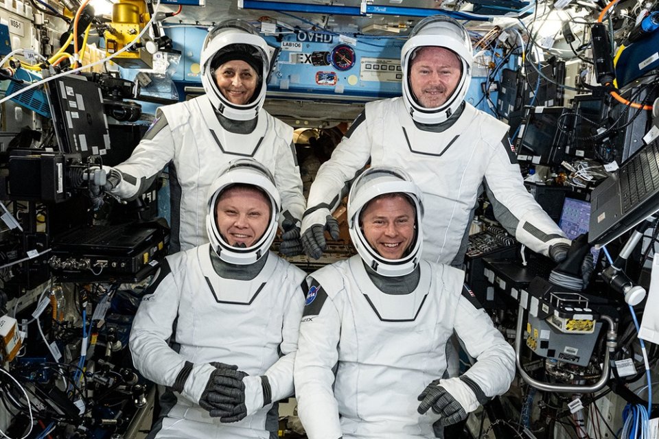 ÐÐ¾ÑÐ¼Ð¾Ð½Ð°Ð²ÑÑ Ð ÑÐ¶Ð¸ÐºÐ¾Ð² Ð¸ ÐÐ»ÐµÐºÑÐµÐ¹ ÐÑÐ±ÑÐ¸ÑÐºÐ¸Ð¹ 