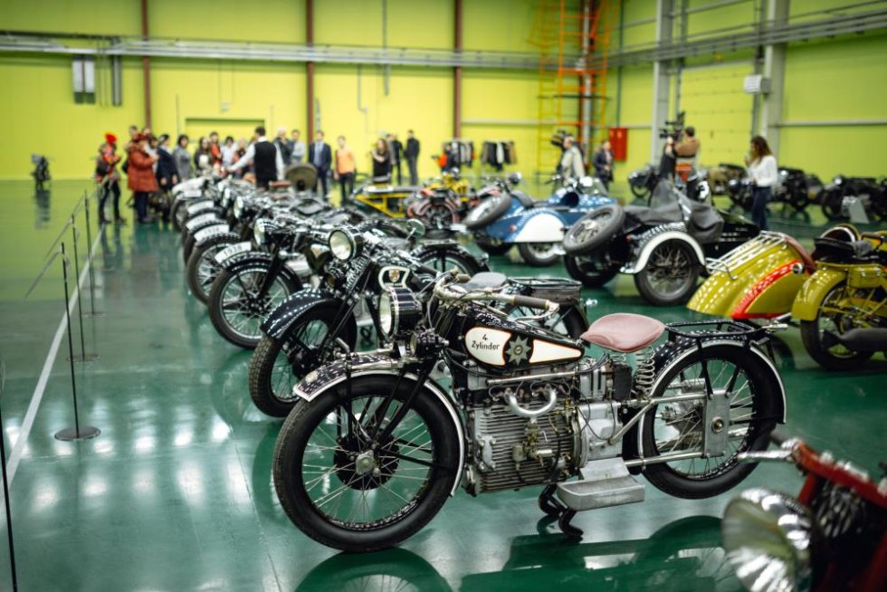 https://cdnstatic.rg.ru/crop980x654/uploads/images/231/26/53/1000x667_1_motomir_.jpg