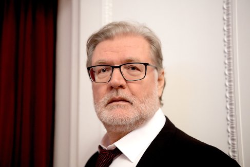 2021 год. Владимир Симонов во время сбора труппы Театра имени Евг. Вахтангова.