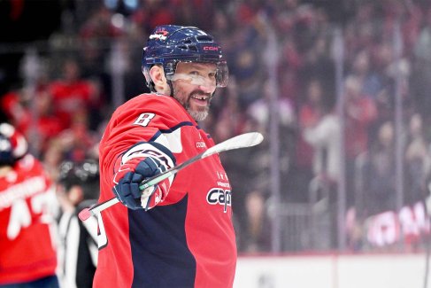 В свои 40 лет Александр Овечкин по-прежнему получает удовольствие от хоккея. И бьет рекорды.