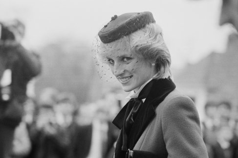 1983 год. Принцесса Диана во время визита в школу Colston's School в Бристоле. 