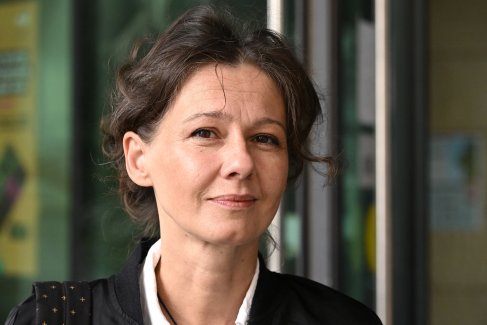 Актриса Полина Агуреева во время сбора труппы в театре "Мастерская Петра Фоменко".