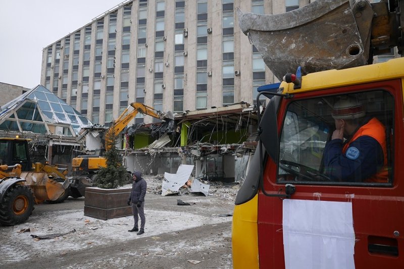 Снос тц мир. Снос тц мир