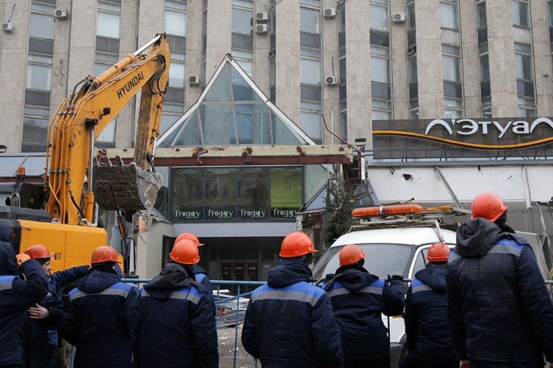 Снос тц мир. Снос тц мир