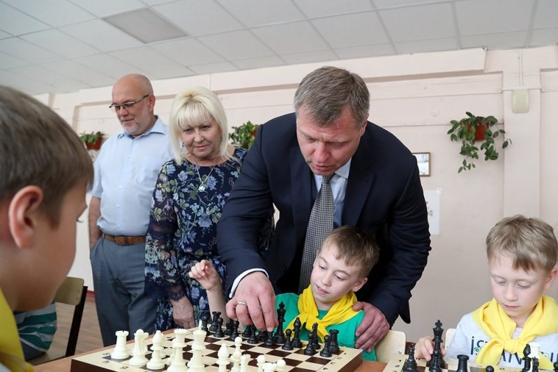 Астрахань директор школы фото