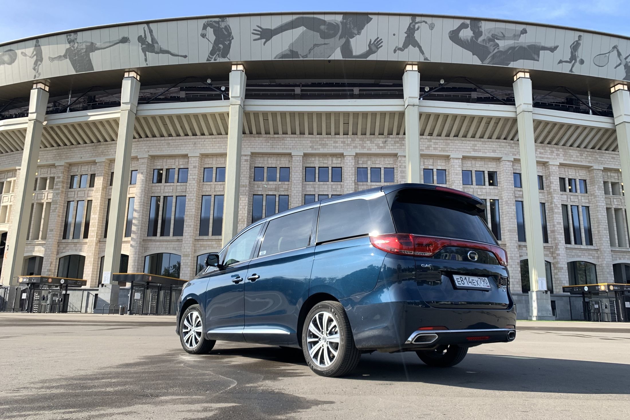 Хендай staria 2023. Тест драйвы минивэнов. Staria hyundai минивэн. Тест драйвы минивэнов. Hyundai staria 2022.