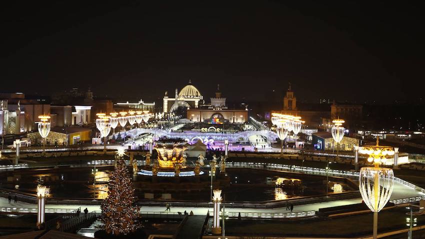 каток на вднх 2023. вднх рэу. в москве открылся самый большой. вднх фото 2024 зима. вднх фото зима 2023-2024.