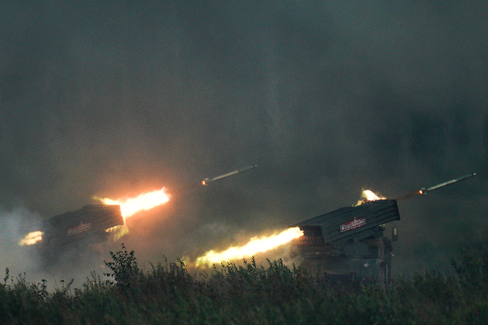 В России обновят системы залпового огня - Российская газета