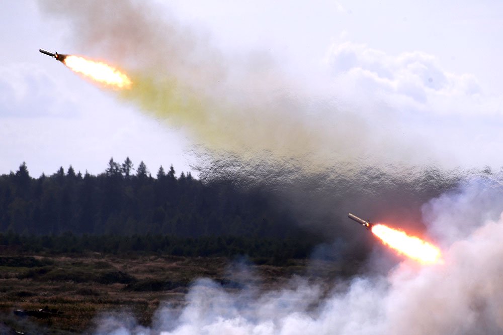 сбит самолет вкс. пво сбили российский самолет. сбит самолет вкс. "обломки сбитого украинского штурмовика су-25". су-25 ввс украины.