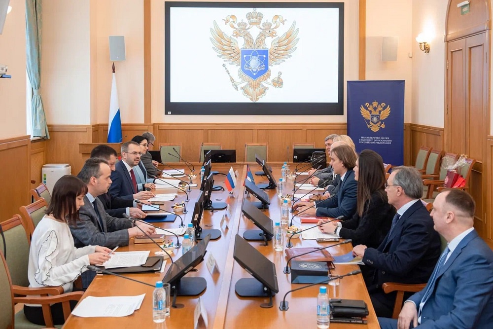 Переговоры делегации замглавы Минобрнауки с делегацией УВС. Переговоры делегации замглавы Минобрнауки с делегацией УВС.