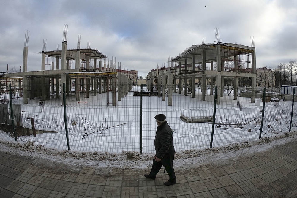 Замглавы Минстроя рассказал, когда исчезнут заброшенные стройки