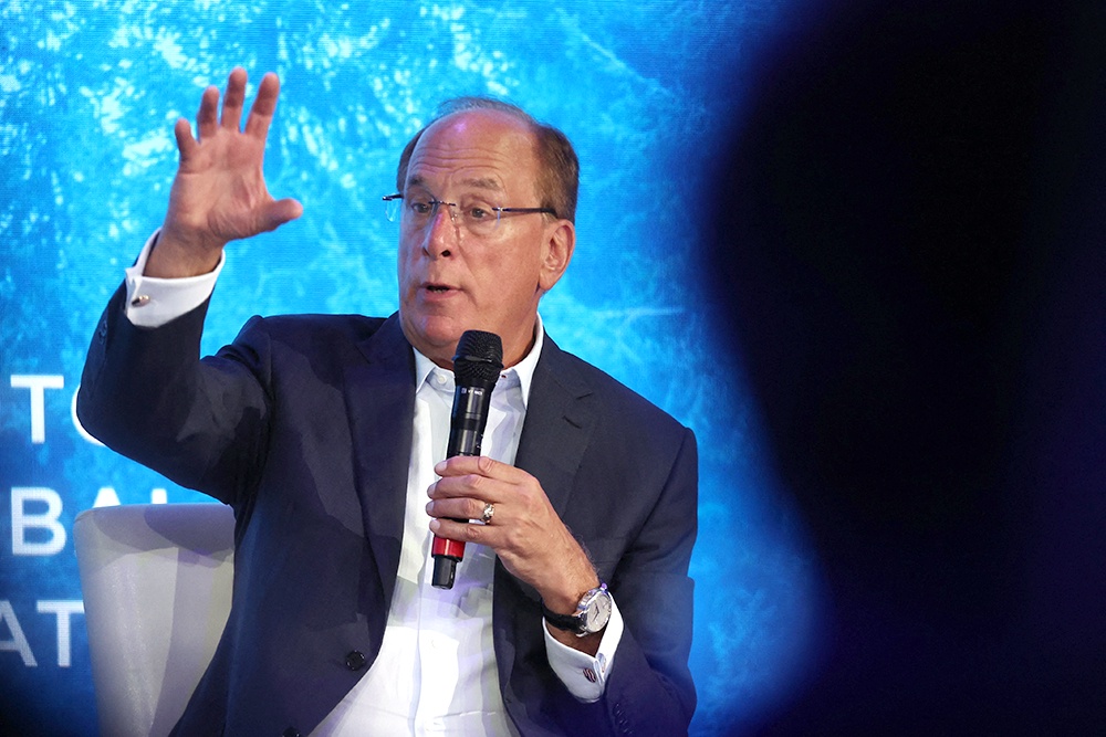 Глава инвестфонда BlackRock Ларри Финк. Глава инвестфонда BlackRock Ларри Финк.